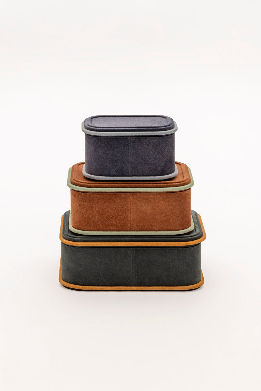 Giobagnara | Rolli Trinket Box: Leather-covered box with layered architectural profiles, monochrome and bicolor, in square, rectangular, long rectangular, and round forms | Decor | 2Jour Concierge, your luxury lifestyle shop | luxury trinket box, Giobagnara Rolli, architectural leather box, Italian designer box