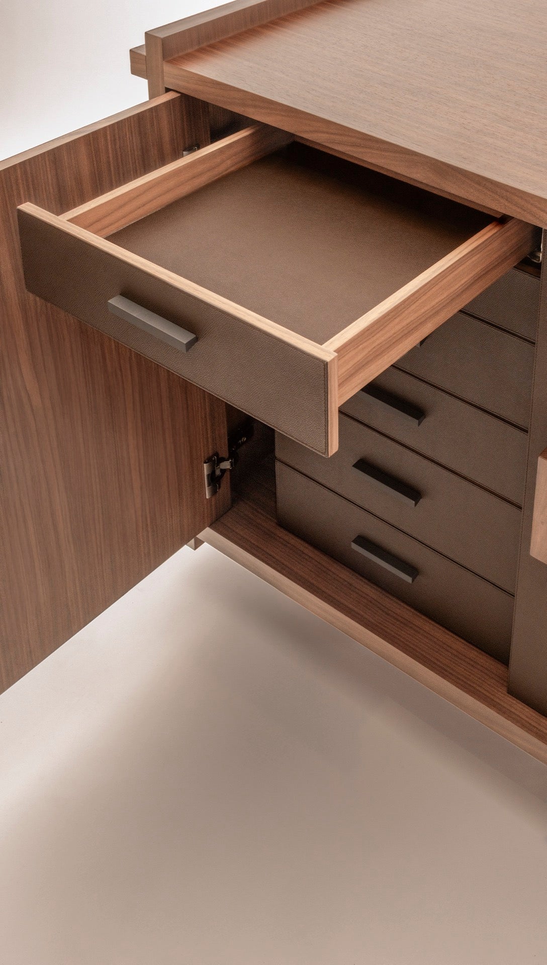 Giobagnara | Structura Bar Cart: Modular hospitality bar cart with integrated storage and service systems | Serveware + Hospitality / Coffee & Tea Organizers | 2Jour Concierge, your luxury lifestyle shop | premium bar furniture for expensive interiors, private residences, hotels, and refined hospitality environments