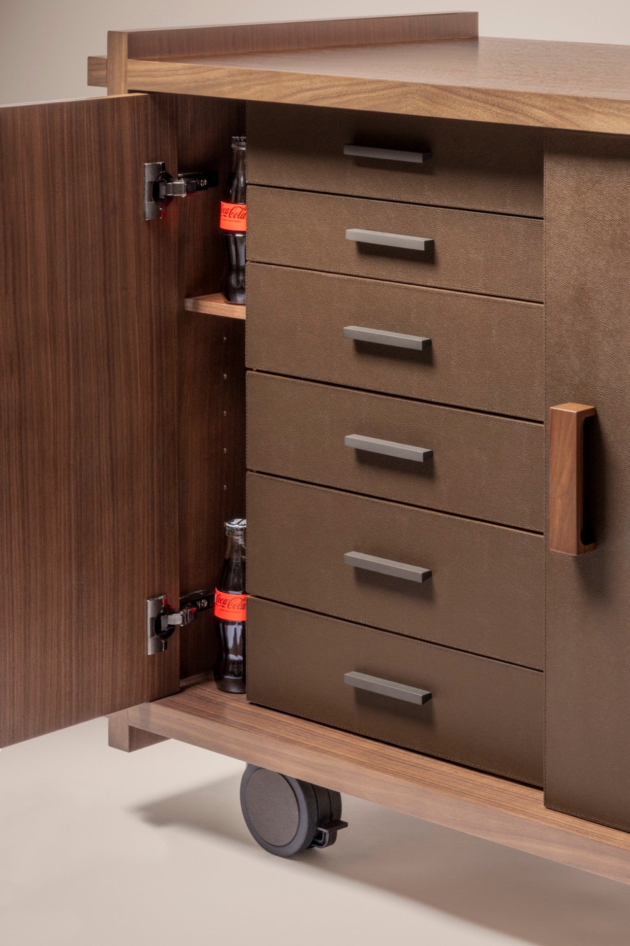 Giobagnara | Structura Bar Cart: Modular hospitality bar cart with integrated storage and service systems | Serveware + Hospitality / Coffee & Tea Organizers | 2Jour Concierge, your luxury lifestyle shop | premium bar furniture for expensive interiors, private residences, hotels, and refined hospitality environments