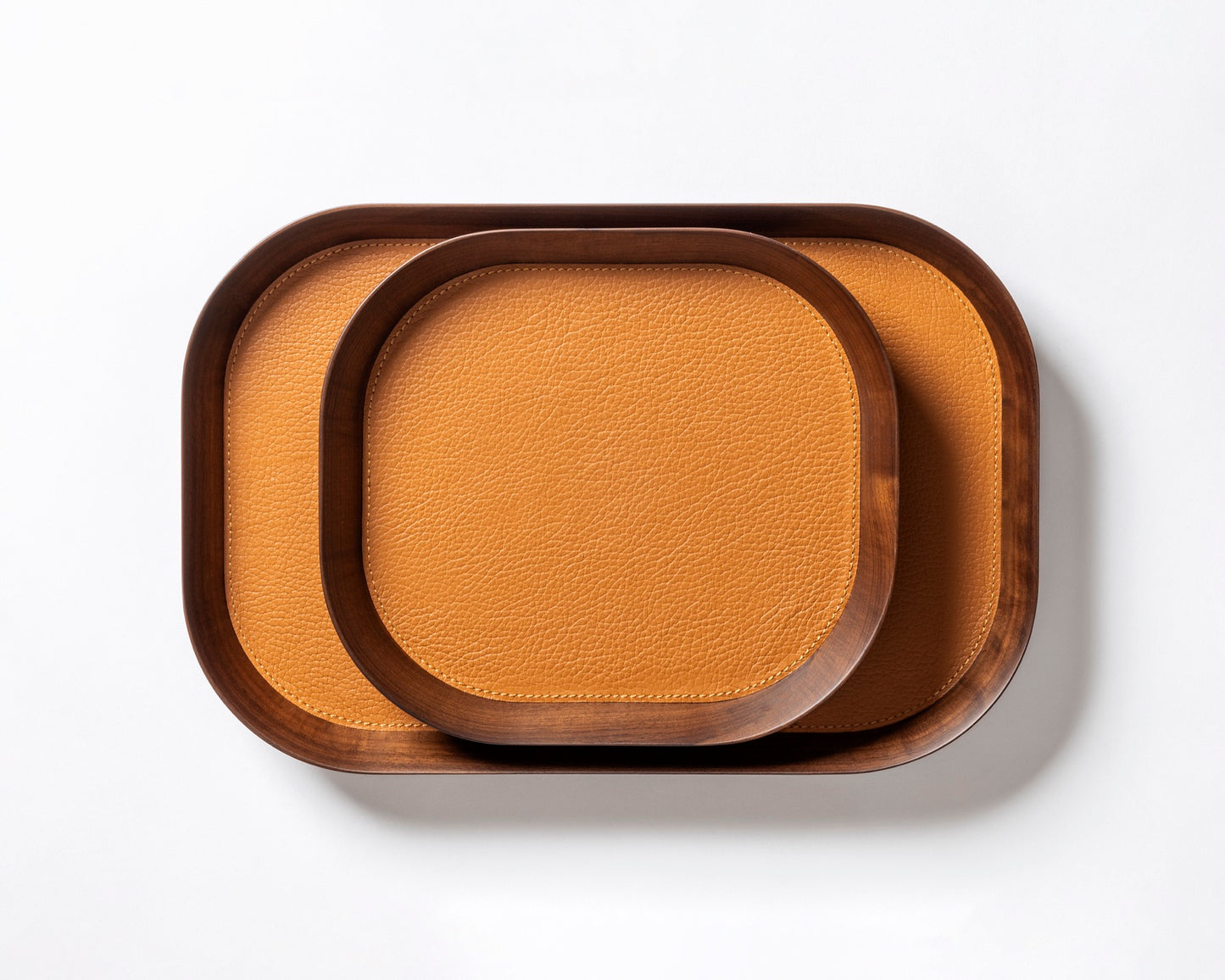 Giobagnara | Valet Tray Pelle Frau®: Walnut wood tray with leather inlay in multiple shapes and sizes | Decor / Valet Trays | 2Jour Concierge, your luxury lifestyle shop | premium leather and wood accessories for refined interiors