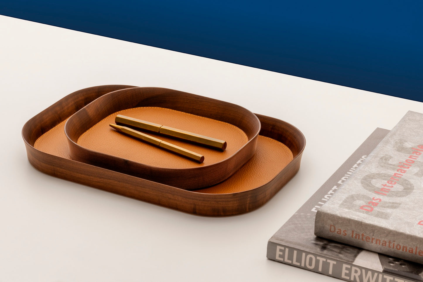 Giobagnara | Valet Tray Pelle Frau®: Walnut wood tray with leather inlay in multiple shapes and sizes | Decor / Valet Trays | 2Jour Concierge, your luxury lifestyle shop | premium leather and wood accessories for refined interiors
