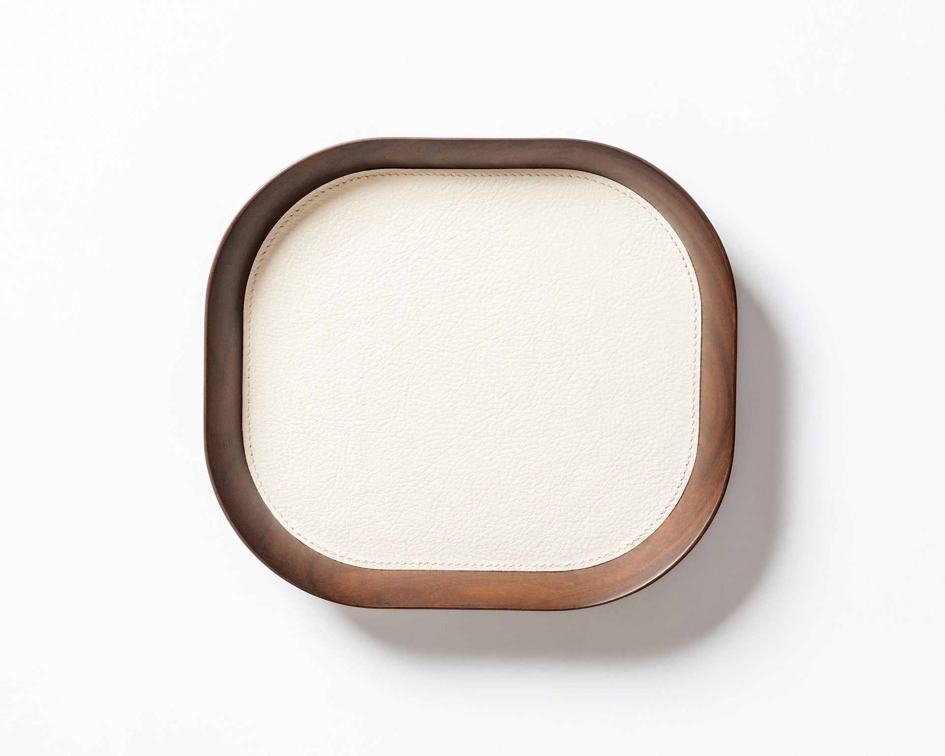 Giobagnara | Valet Tray Pelle Frau®: Walnut wood tray with leather inlay in multiple shapes and sizes | Decor / Valet Trays | 2Jour Concierge, your luxury lifestyle shop | premium leather and wood accessories for refined interiors