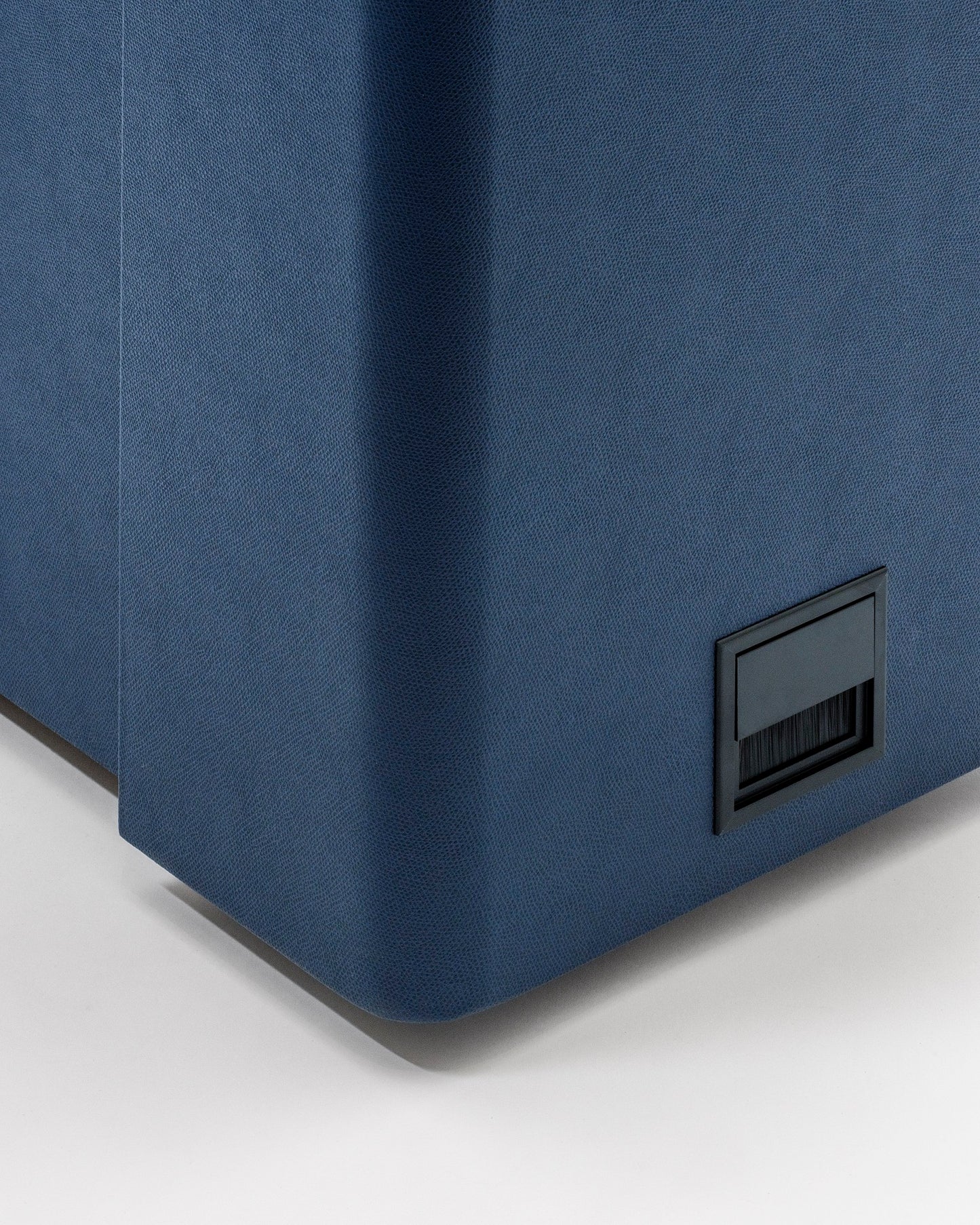 Glenn Sestig × Giobagnara | Lloyd Multipurpose Stand: Leather exterior with wengé interior,
integrated electrical socket, drawer, adjustable shelves, omni-directional wheels | Home & Studio |
2Jour Concierge, your luxury lifestyle shop | luxury multipurpose stand, Glenn Sestig Giobagnara
Lloyd, leather stand on wheels, Italian designer stand, mobile work station, luxury event furniture