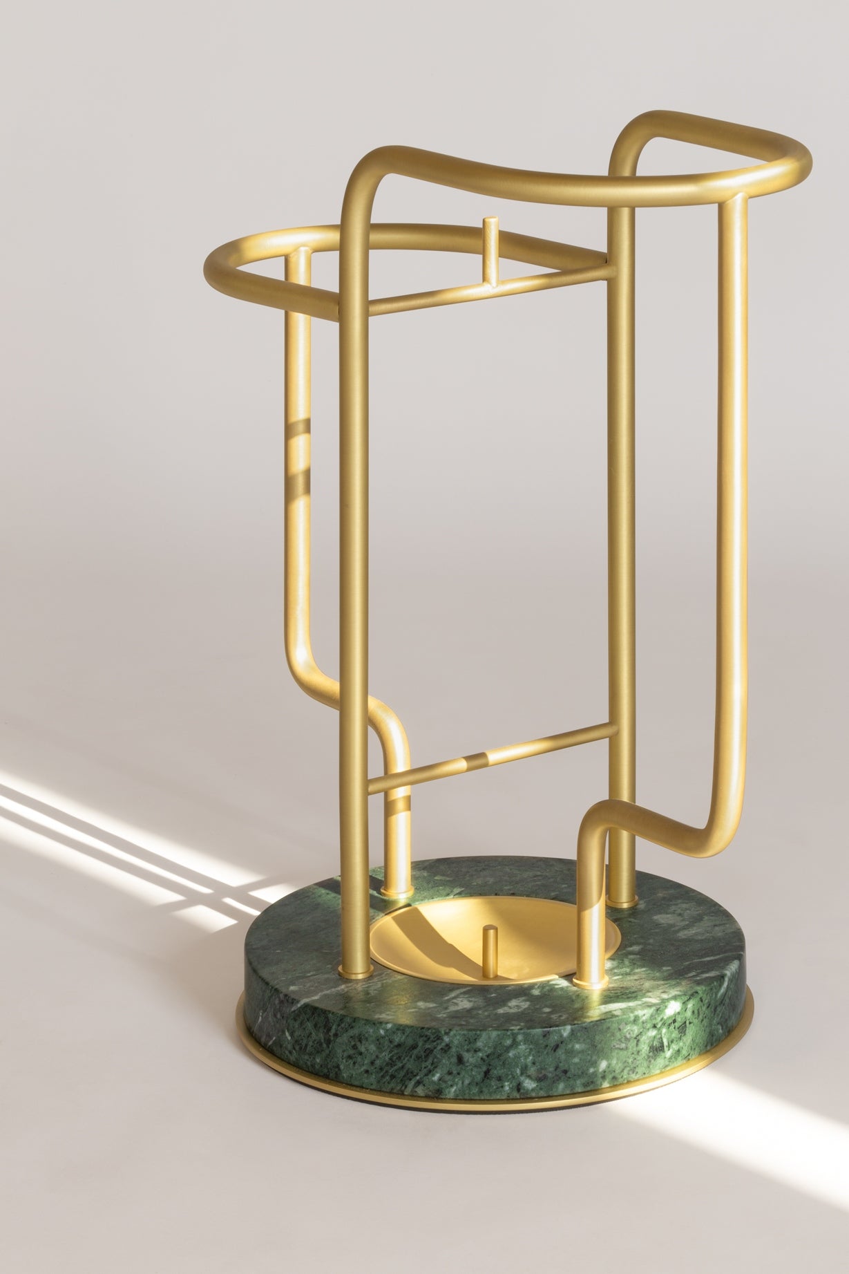 Giobagnara Vincent Metal Umbrella Stand with Marble Base | Elegant Design with Marble Base | Stylish and Functional Entryway Decor | Explore a Range of Luxury Home Accessories at 2Jour Concierge, #1 luxury high-end gift & lifestyle shop