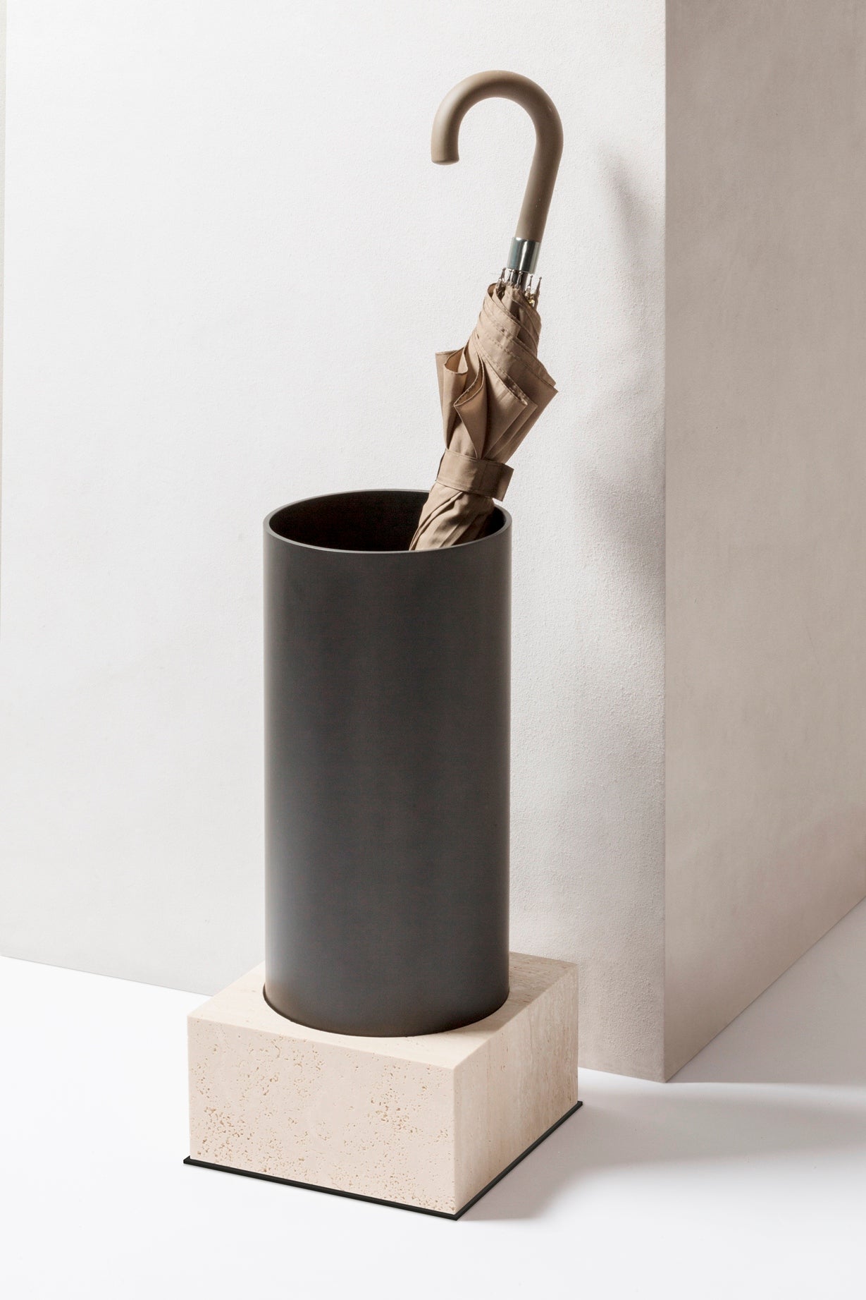 Giobagnara Ulisse Marble & Metal Umbrella Stand | Elegant Combination of Marble and Metal | Stylish Addition to Entryway Decor | Explore a Range of Luxury Home Accessories at 2Jour Concierge, #1 luxury high-end gift & lifestyle shop