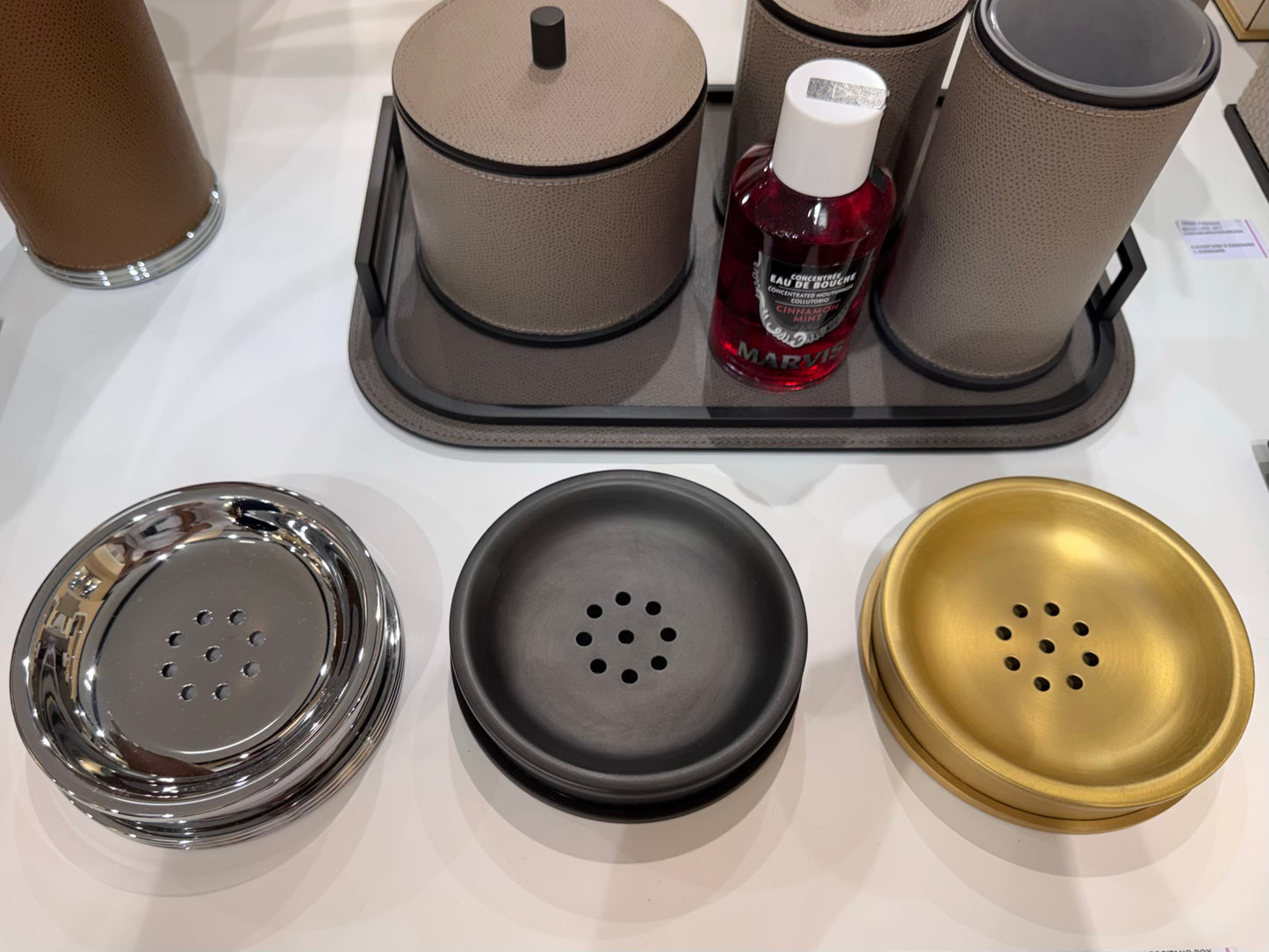 Giobagnara Positano soap bowl | Part of the Positano bathroom collection | Leather-covered solid brass structure with brass base frame | Features a non-slip waterproof rubber base | Available in chrome, bronze, or brass finishes | Bathroom accessories | 2Jour Concierge, your luxury lifestyle shop