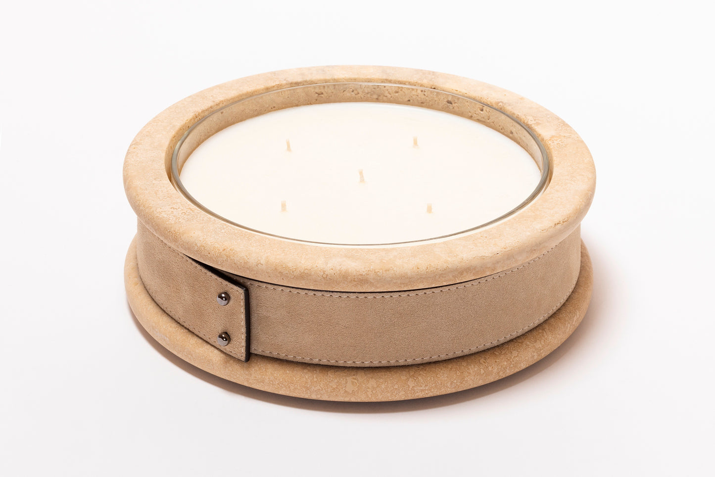 Giobagnara Ercolano leather & marble candle holder | Marble structure with removable wax candle and chrome-plated button details | Available in travertino marble | A refined blend of natural stone and luxury finishes | Home decor & candle holders | Versions: regular small (1 wick), low large (5 wicks), high large (3 wicks) | 2Jour Concierge, your luxury lifestyle shop
