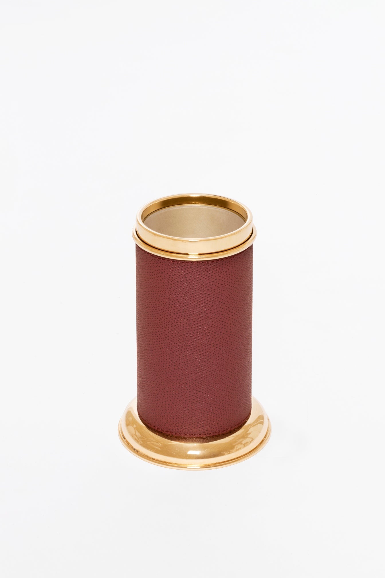 Giobagnara Dubai Leather-Covered Metal Toothbrush Holder | Part of Dubai Bathroom Collection | Luxurious Bath Accessories | Crafted with Fine Leather-Covered Metal Structure | Elegant and Functional Design | Explore the Dubai Bathroom Collection at 2Jour Concierge, #1 luxury high-end gift & lifestyle shop