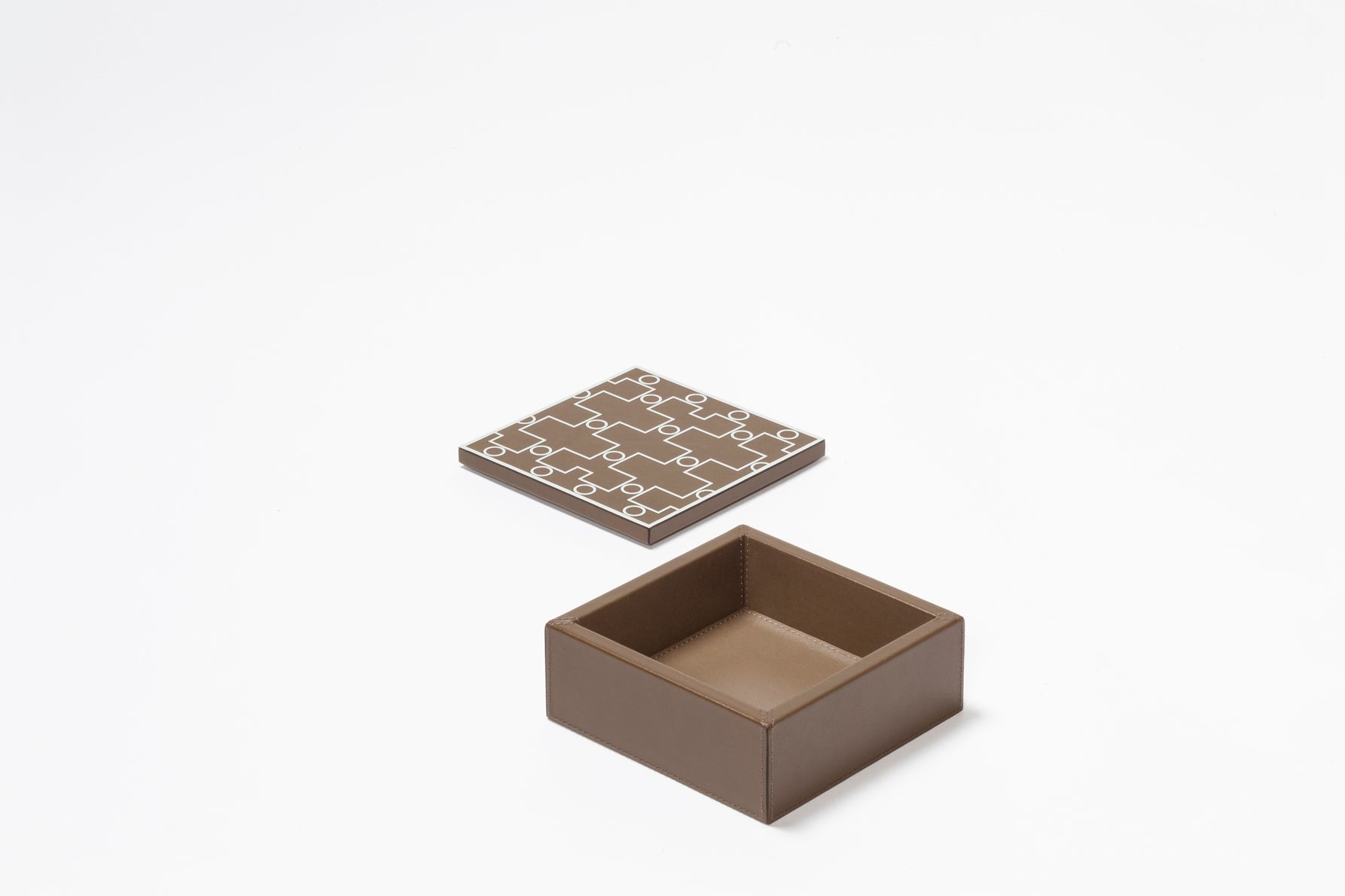 Giobagnara San Marco Trinket Box Square | Printed leather design inspired by Venetian details, leather-covered wood structure with removable lid | Combines historic legacy with modernity | Home Decor, Storage, and Collectibles | 2Jour Concierge, your luxury lifestyle shop