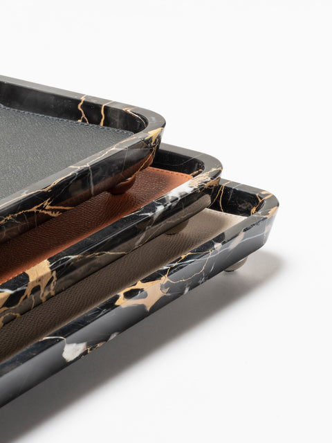 Giobagnara | Monza Leather & Marble Valet Tray: Marble structure with leather insert, available in various shapes and sizes | Decor / Valet Trays | 2Jour Concierge, your luxury lifestyle shop | Italian marble, refined organization, functional elegance, timeless design