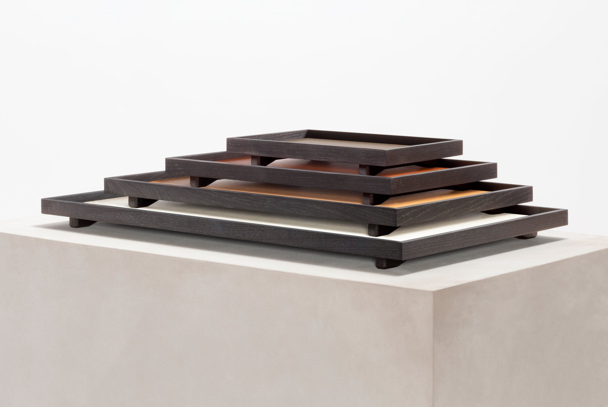 Giobagnara Jeremy Tray | Wood structure with fine leather inserts, available in various finishes | Home Decor and Serveware | 2Jour Concierge, your luxury lifestyle shop