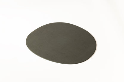 Giobagnara x Kelly Wearstler Maris Placemat Round | Crafted in premium all-leather, the Maris Round Placemat provides a touch of sophistication and functionality to any table setting | Elegant and durable | Dining Accessories | 2Jour Concierge, your luxury lifestyle shop