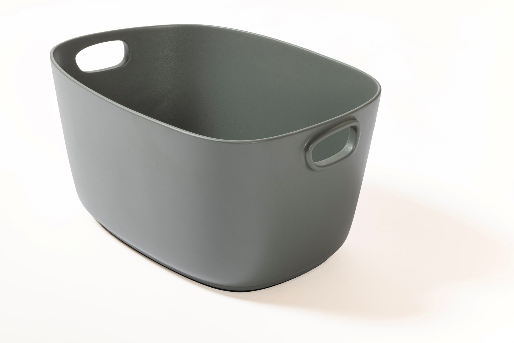Maris Cast Aluminium Champagne Bucket | Giobagnara x Kelly Wearstler
Elegantly crafted sandblasted aluminium champagne bucket, available in various capacities to cater to your hosting needs. Perfect for a refined and modern entertaining experience. | Barware | 2Jour Concierge, your luxury lifestyle shop