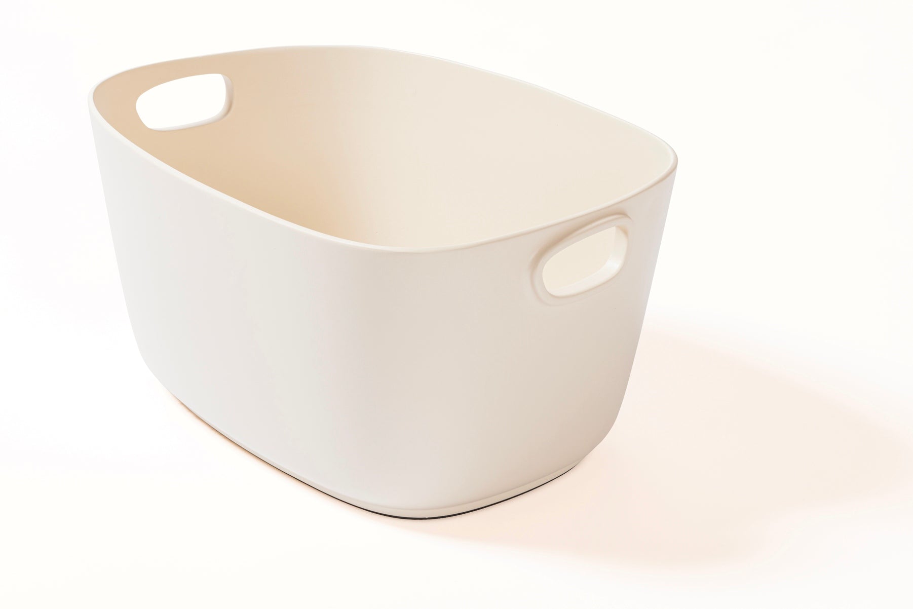 Maris Cast Aluminium Champagne Bucket | Giobagnara x Kelly Wearstler
Elegantly crafted sandblasted aluminium champagne bucket, available in various capacities to cater to your hosting needs. Perfect for a refined and modern entertaining experience. | Barware | 2Jour Concierge, your luxury lifestyle shop