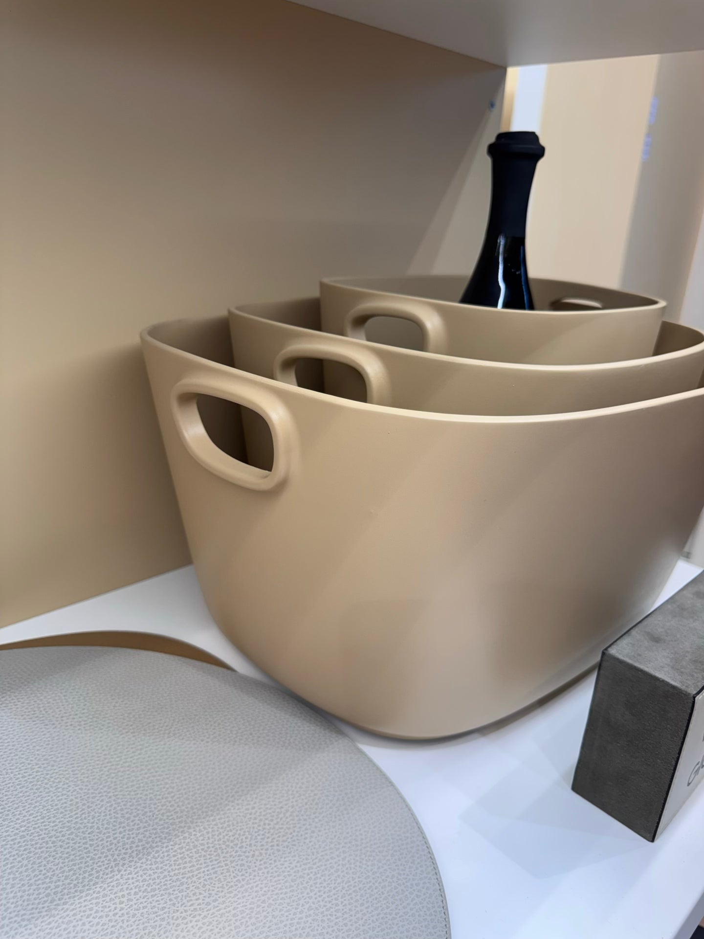x Kelly Wearstler Maris Cast Aluminium Champagne Bucket