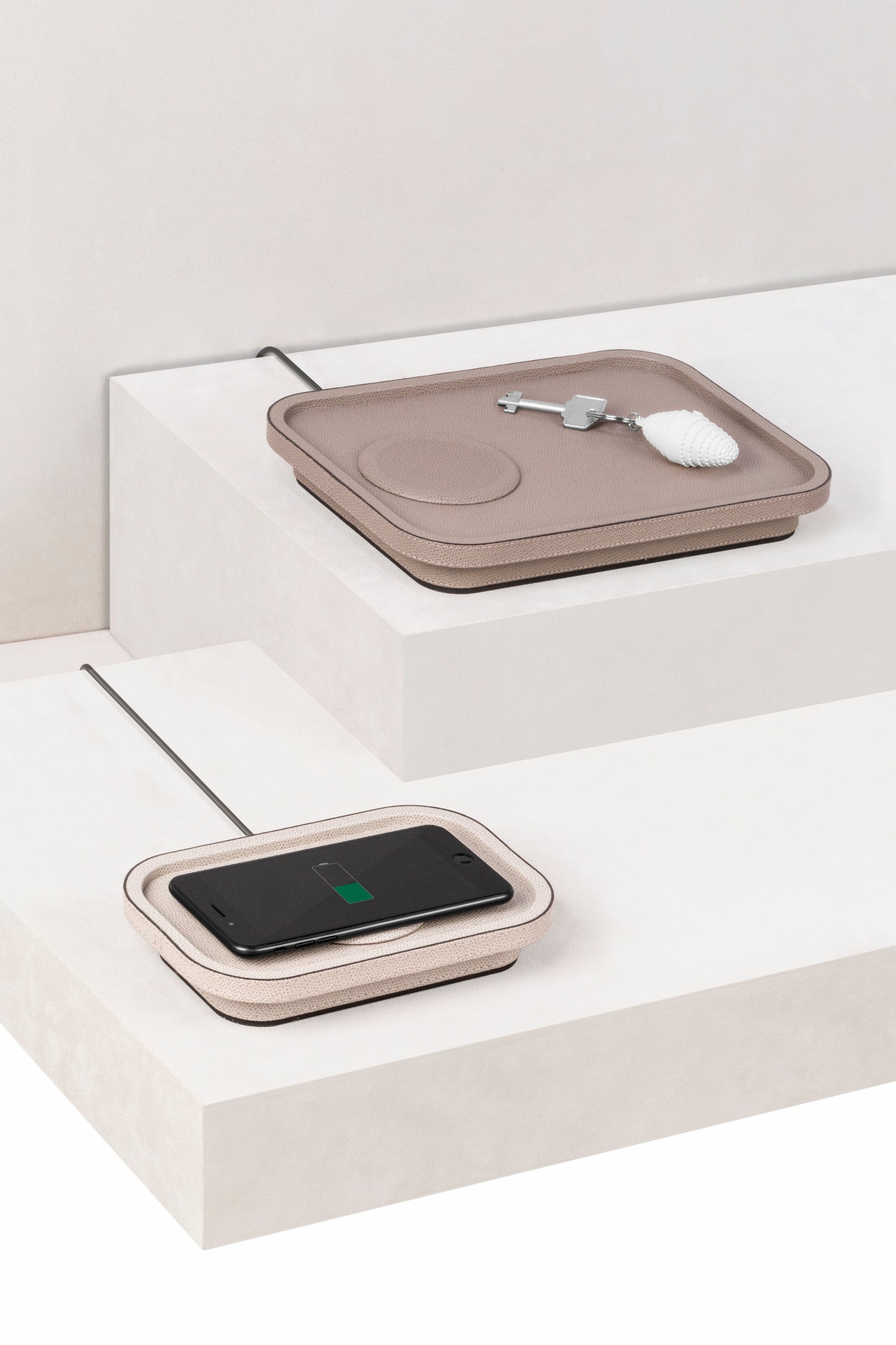 Giobagnara Polo Fast Wireless Charger | 2Jour Concierge, #1 luxury high-end gift & lifestyle shop