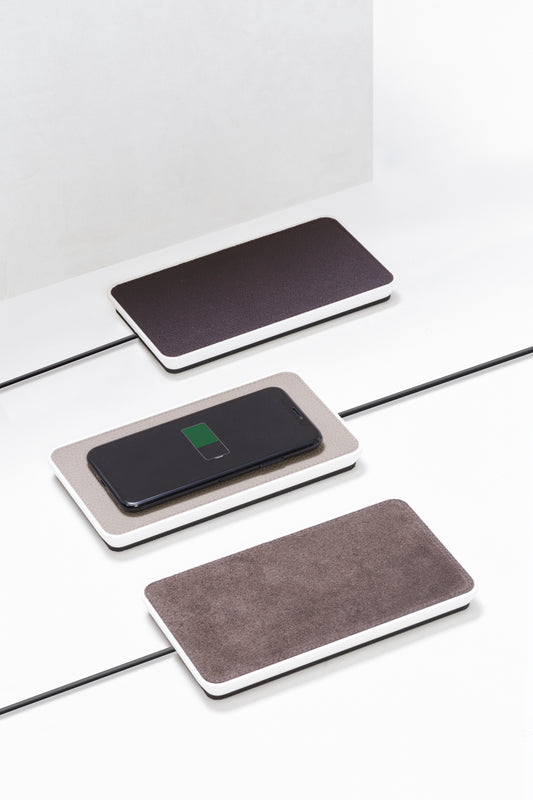 Giobagnara Steve Fast Wireless Charger | 2Jour Concierge, #1 luxury high-end gift & lifestyle shop