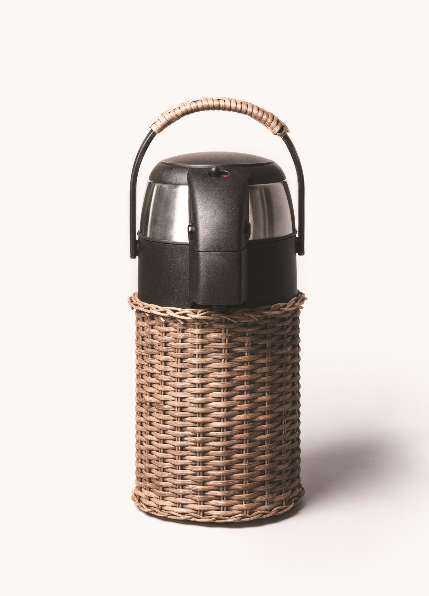 Pigment France Orangerie Airpot | Rattan-covered insulated stainless steel airpot with pour-through stopper and removable head | Double-wall stainless steel liner with vacuum | Black PP head and handle | Keeps beverages hot or cold for up to 24 hours | Barware and Serveware | 2Jour Concierge, your luxury lifestyle shop