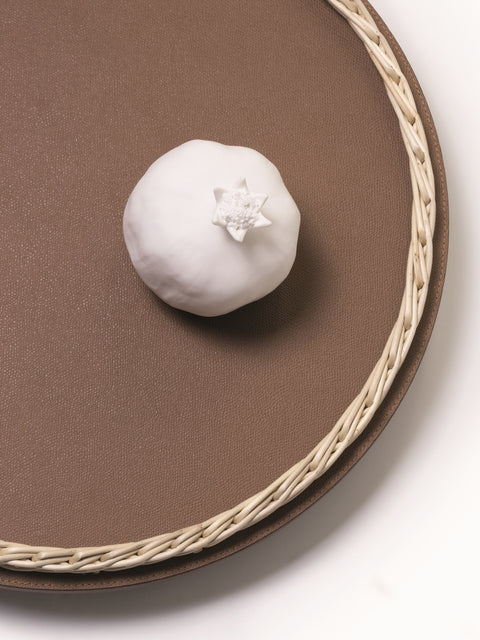 Pigment France Orsay Lazy Susan | Rotating round tray with a leather-covered wood structure and woven willow frame | Stylish and functional design | Home Decor and Serveware | 2Jour Concierge, your luxury lifestyle shop