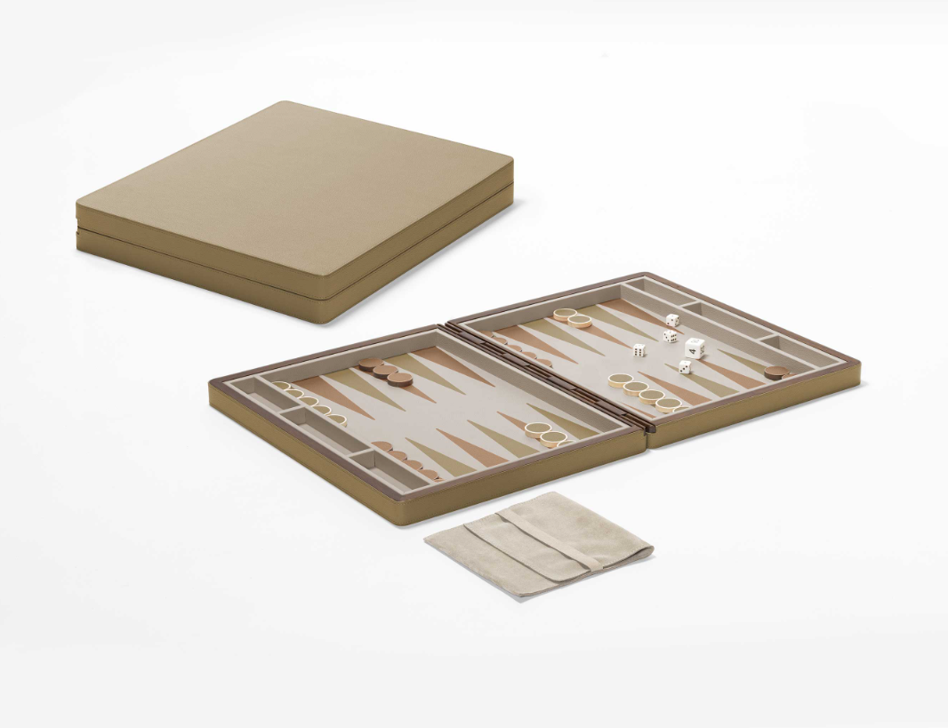 x Poltrona Frau Leather-Covered Walnut Wood Backgammon Set