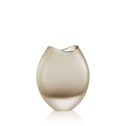NasonMoretti Swing vase – medium & large | Hand-blown Murano glass vases with dynamic silhouettes and vibrant color options | Available in medium and large sizes to suit different interior styles | A sculptural accent piece that combines playful energy with refined Italian craftsmanship | Design by NasonMoretti | Home decor & vases | 2Jour Concierge, your luxury lifestyle shop