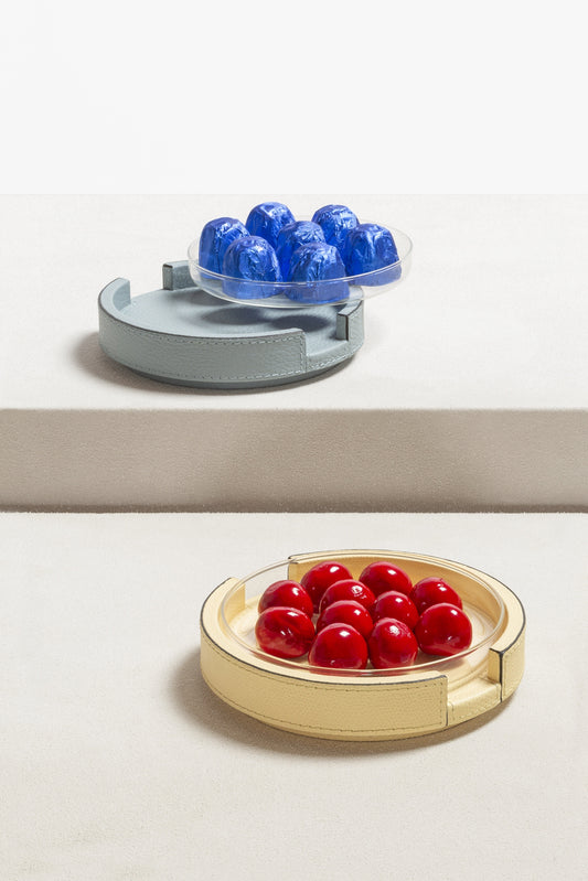 Giobagnara Gourmet Serving Tray | Leather-covered wood structure with a removable clear glass inner plate | Round shape | Elegant and functional design | Home Decor and Serveware | 2Jour Concierge, your luxury lifestyle shop