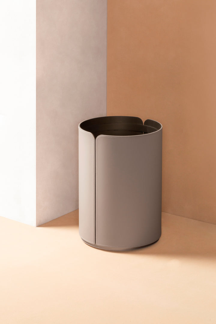 Rudi Tour | Wastepaper Bin: Regenerated leather with aluminum base and smooth, matte finish, designed by Adam D. Tihany, ideal for offices or living spaces | Office + Tech / Desk Sets & Organizers | 2Jour Concierge, your luxury lifestyle shop