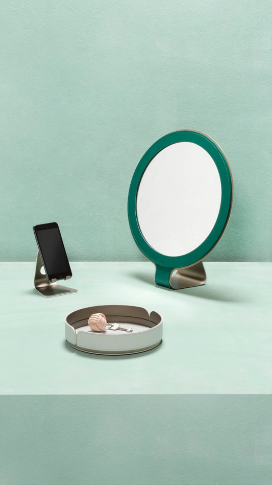 Rudi Tour | Round Tray: Regenerated leather with aluminum base and smooth, matte finish, designed by Adam D. Tihany, available in multiple sizes, suitable for serving and presentation | Serveware & Hospitality / Trays | 2Jour Concierge, your luxury lifestyle shop