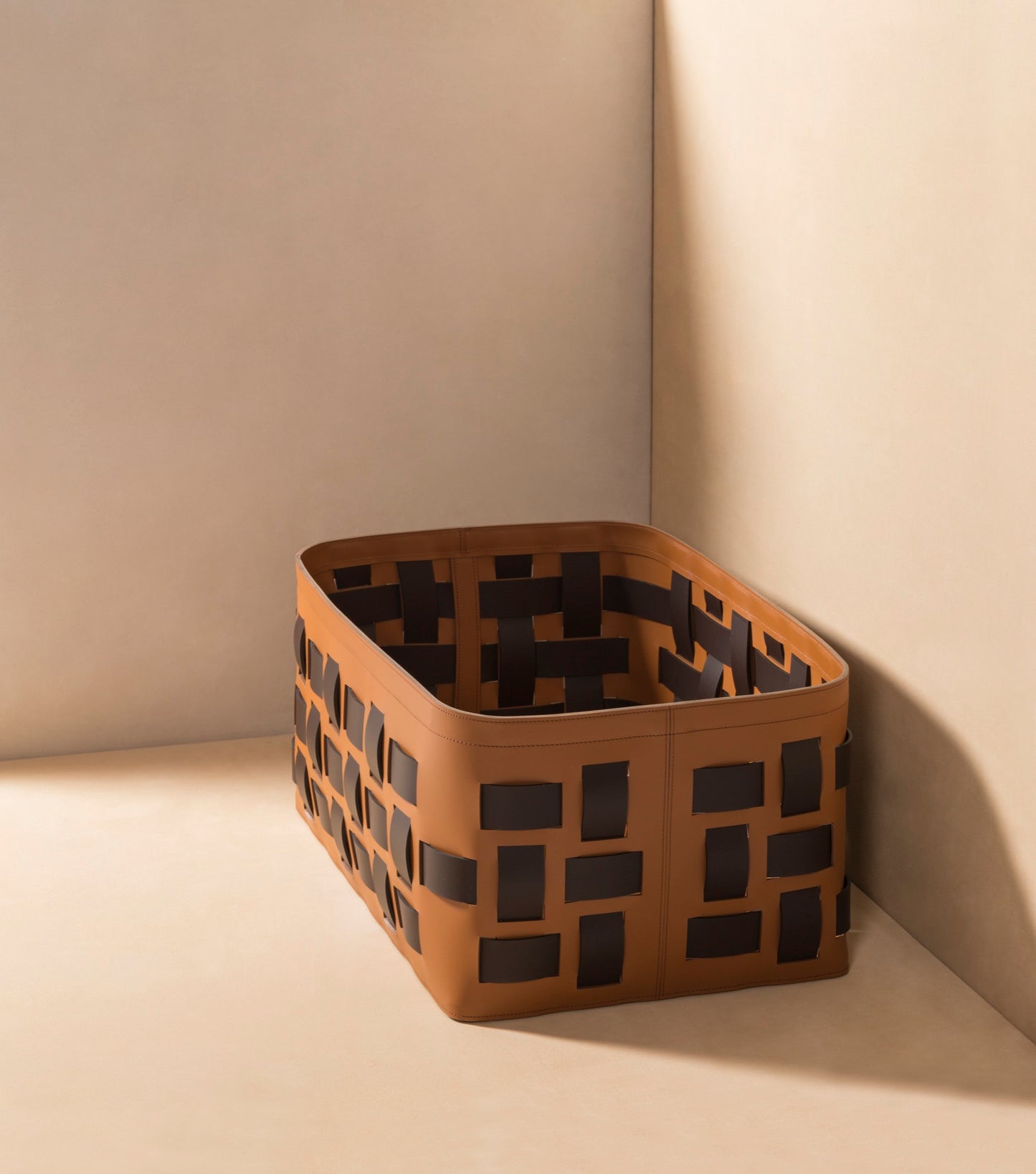 Lisbona Storage Basket: Regenerated Leather with Bands (Monochrome, Bicolor, Tricolor)