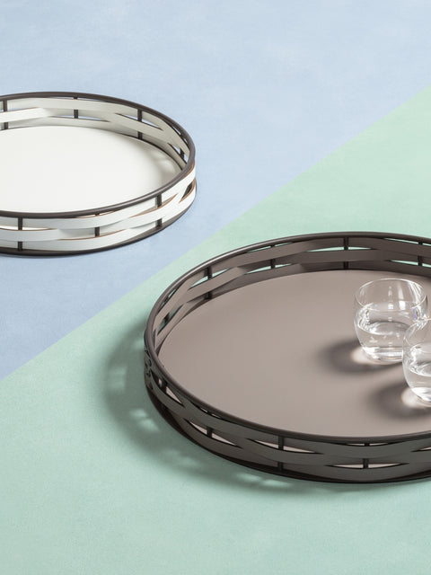 Nassa Regenerated Leather Tray w Dark-Stained Aluminum Framework, Round