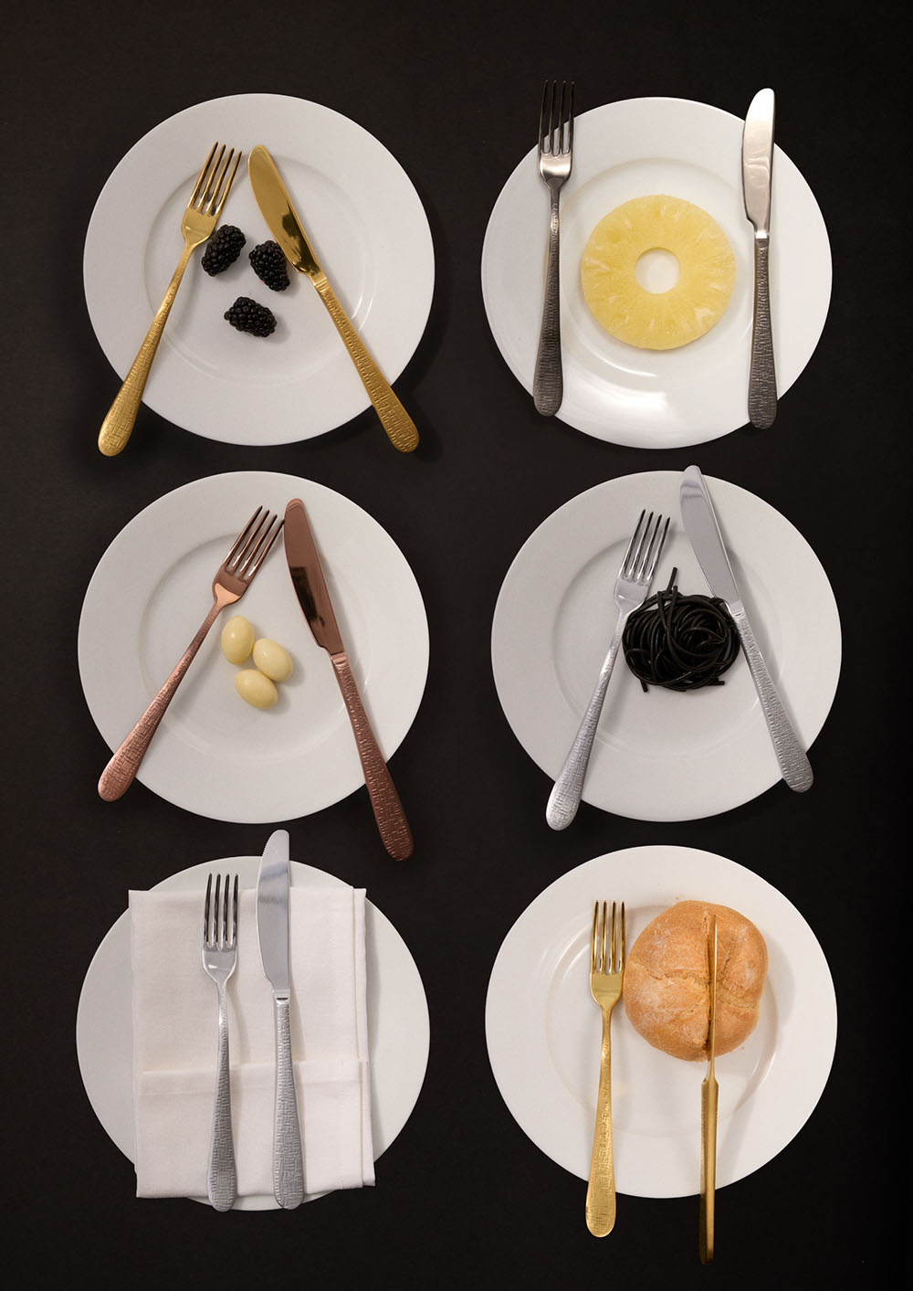 Zanetto Fuoco | Dinner Set: Fine stainless steel with Intreccio hammered texture and shiny PVD finish, ideal for everyday dining with refined character; includes fork, spoon, knife, and teaspoon | Tableware & Serveware / Other Accessories | 2Jour Concierge, your luxury lifestyle shop