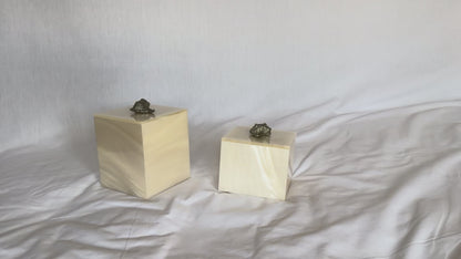 Bea Resin Bathroom Box: Square With Lid