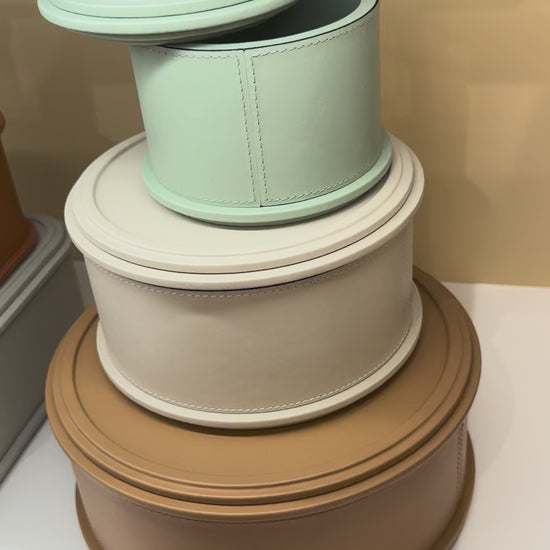 Giobagnara | Rolli Trinket Box: Leather-covered box with layered architectural profiles, monochrome and bicolor, in square, rectangular, long rectangular, and round forms | Decor | 2Jour Concierge, your luxury lifestyle shop | luxury trinket box, Giobagnara Rolli, architectural leather box, Italian designer box